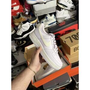 Nike airforce 1 low barley grape sz 8.5m/11w